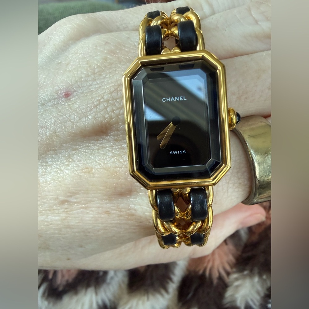 CHANEL premiere Black and Gold Chain Watch, size M - Picture 2 of 12
